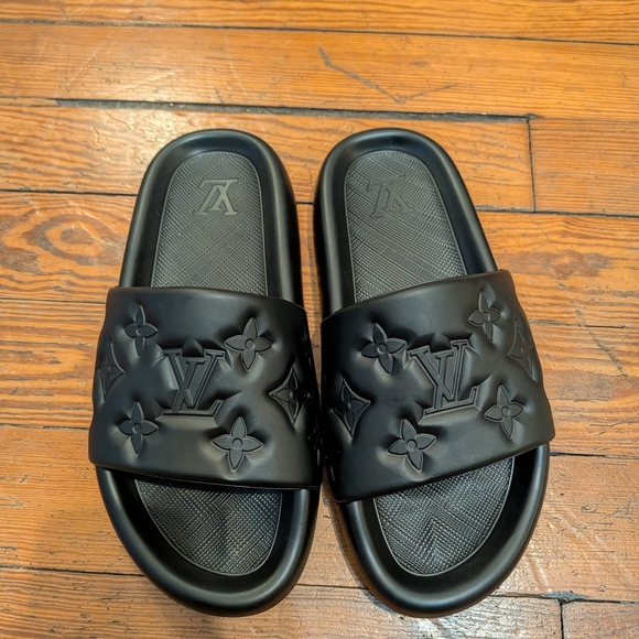 Louis Vuitton Black Embossed Slides - Picture 1 of 4
